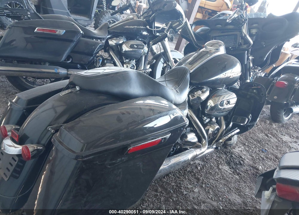 2019 HARLEY-DAVIDSON FLHX VIN: 1HD1KBC11KB651870