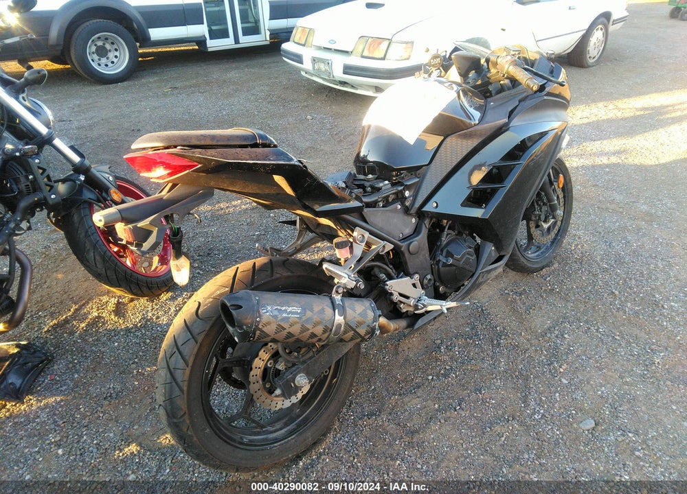 2014 KAWASAKI EX300 B VIN: JKAEX8B19EDA08875