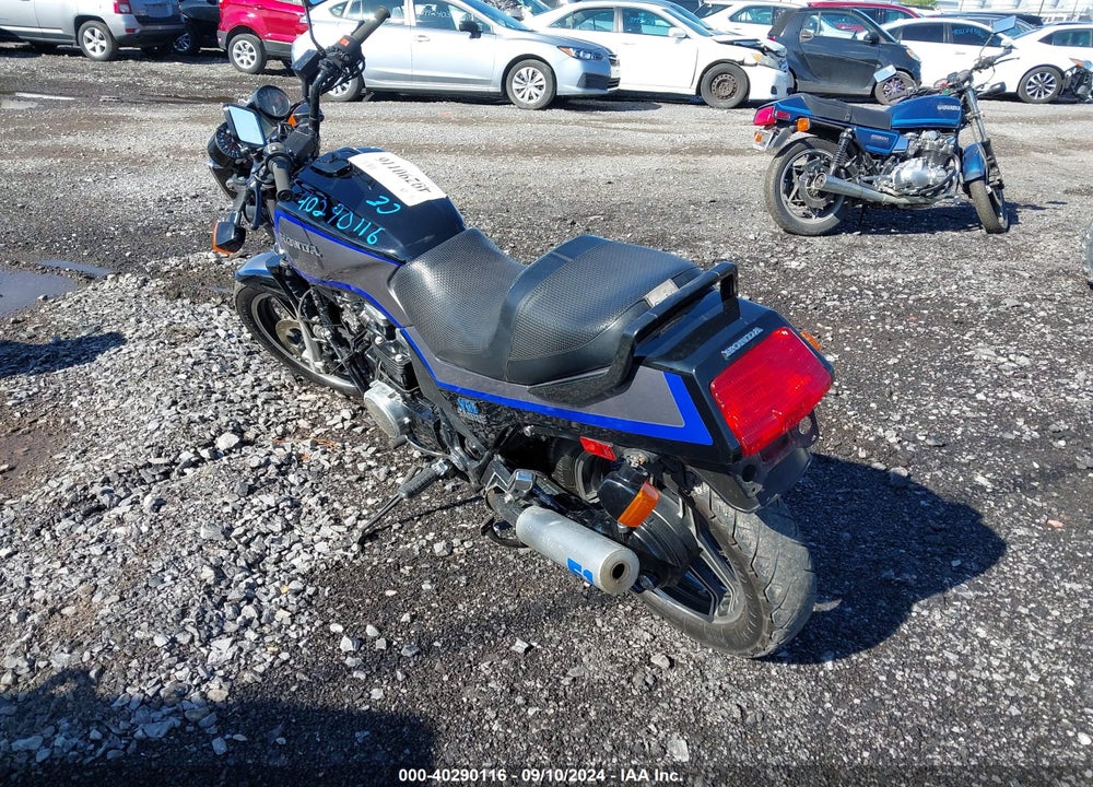 1985 HONDA VF1100 S VIN: 1HFSC1702FA105062