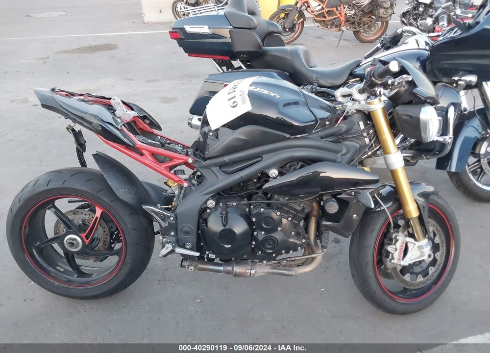 2013 TRIUMPH MOTORCYCLE SPEED TRIPLE R ABS VIN: SMTN03PK7DT599029