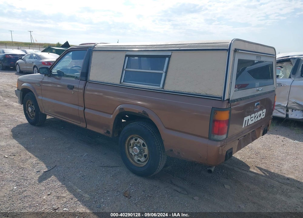 1987 MAZDA B2000 VIN: JM2UF1110H0599034