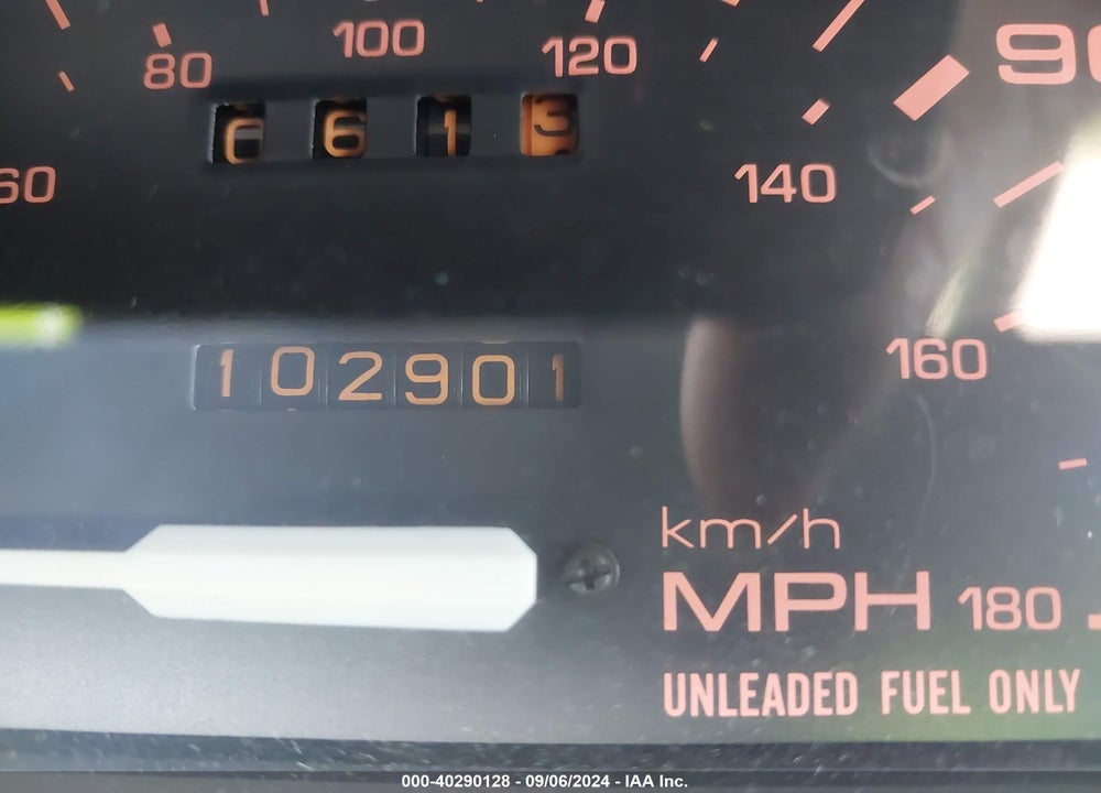 1987 MAZDA B2000 VIN: JM2UF1110H0599034