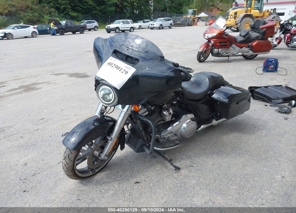 2018 HARLEY-DAVIDSON FLHX STREET GLIDE VIN: 1HD1KBC18JB665330