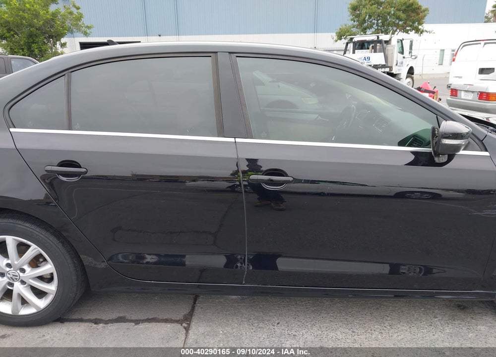 2014 VOLKSWAGEN JETTA 1.8T SE VIN: 3VWD17AJ5EM313920