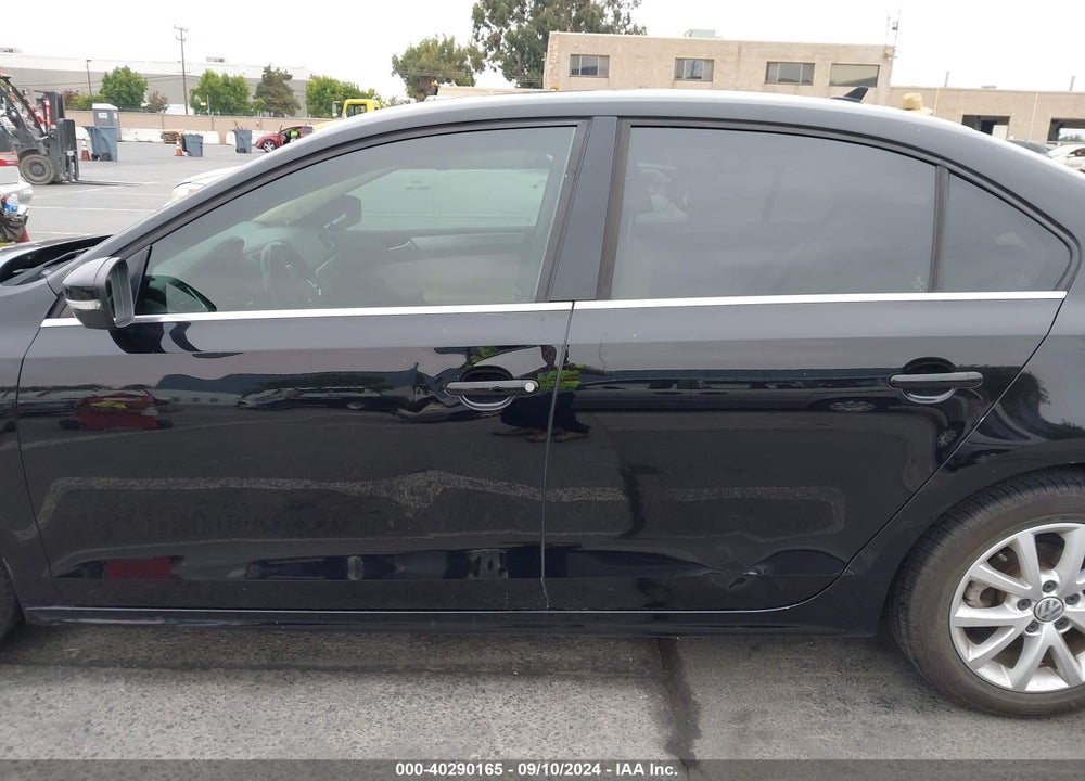 2014 VOLKSWAGEN JETTA 1.8T SE VIN: 3VWD17AJ5EM313920