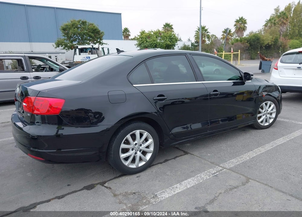 2014 VOLKSWAGEN JETTA 1.8T SE VIN: 3VWD17AJ5EM313920