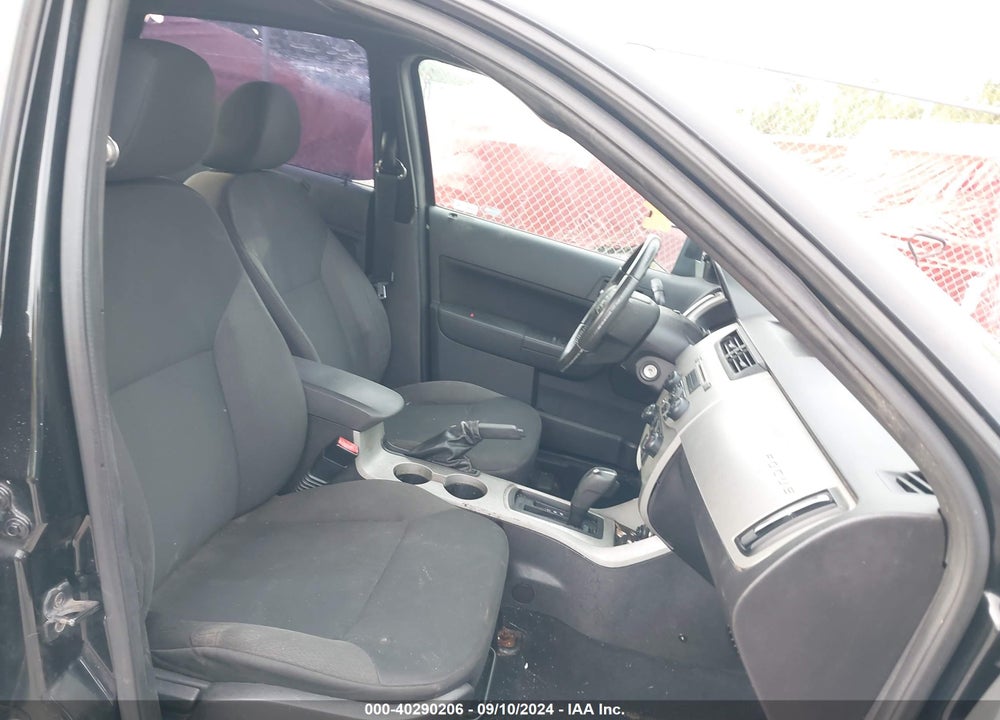 2010 FORD FOCUS SES VIN: 1FAHP3GN6AW251028