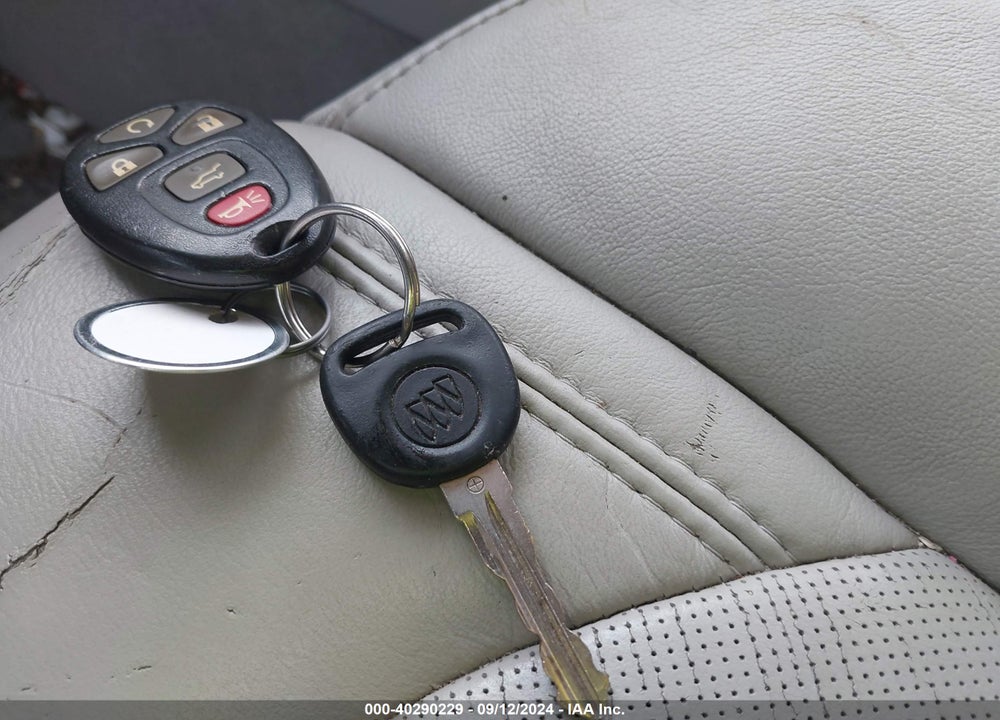 2012 BUICK ENCLAVE LEATHER VIN: 5GAKVCED1CJ103080