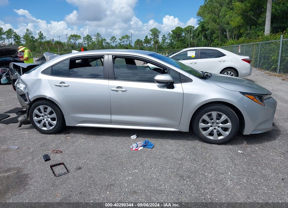 2020 TOYOTA COROLLA LE VIN: 5YFEPRAE2LP066852
