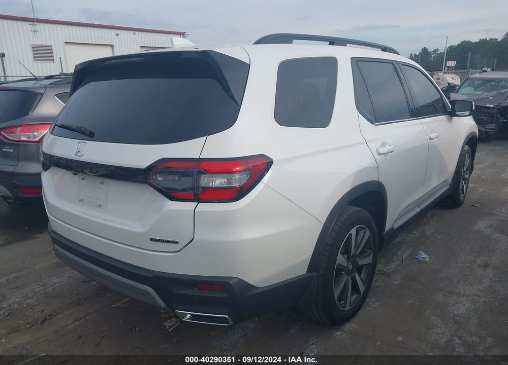 2023 HONDA PILOT 2WD TOURING VIN: 5FNYG2H76PB014203