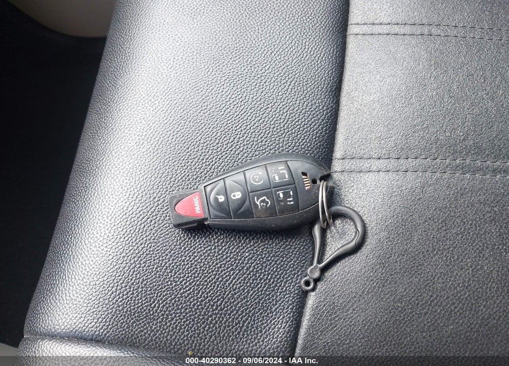 2013 CHRYSLER TOWN & COUNTRY TOURING VIN: 2C4RC1BG4DR808636