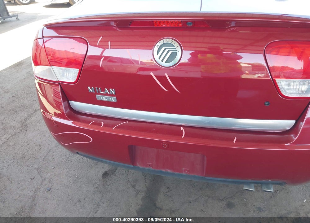 2010 MERCURY MILAN VIN: 3MEHM0JA2AR631413