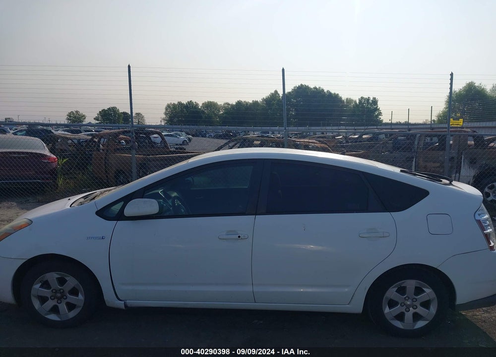 2008 TOYOTA PRIUS VIN: JTDKB20U287782452