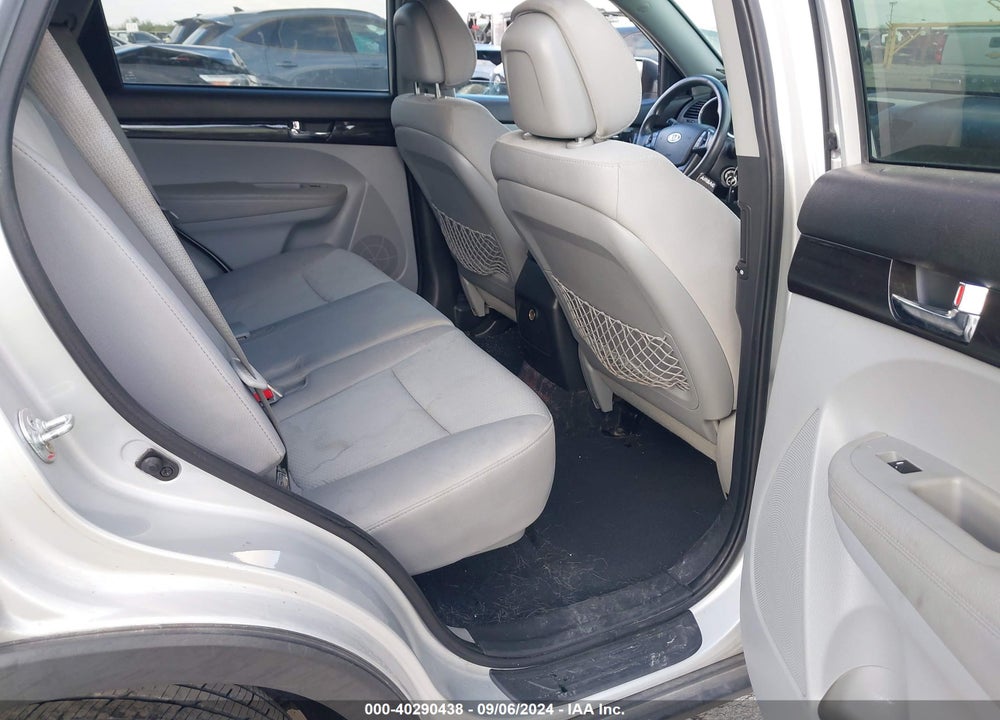 2012 KIA SORENTO LX VIN: 5XYKT3A1XCG234167