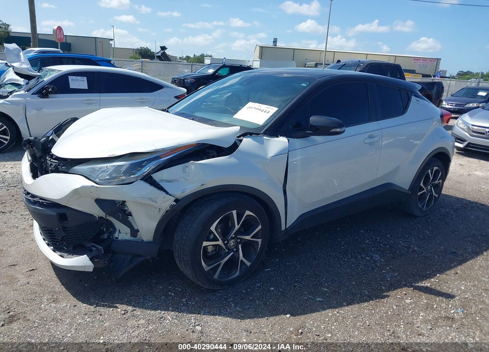 2020 TOYOTA C-HR XLE VIN: NMTKHMBX3LR108485