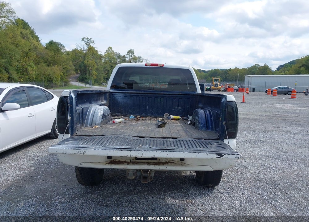 1999 GMC SIERRA 1500 SLE VIN: 2GTEK19T8X1528189