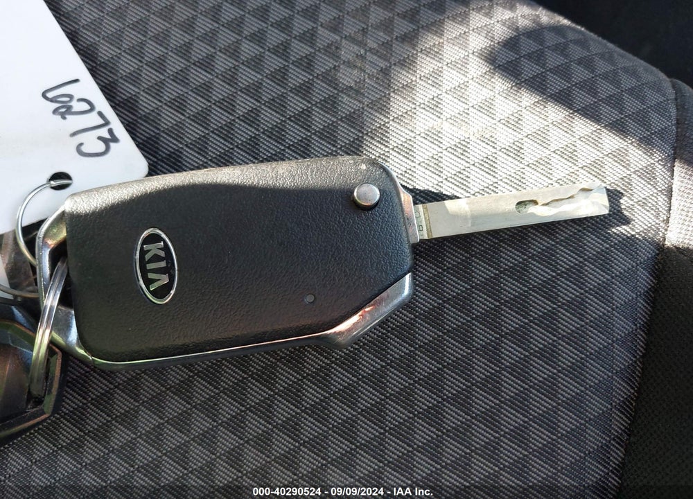 2020 KIA SOUL LX VIN: KNDJ23AU7L7118902