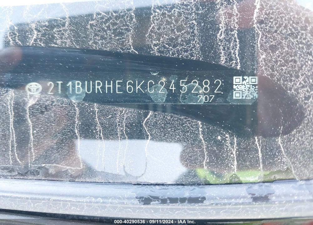 2019 TOYOTA COROLLA LE VIN: 2T1BURHE6KC245282