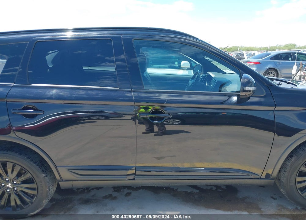 2020 MITSUBISHI OUTLANDER VIN: JA4AD3A33LZ029084