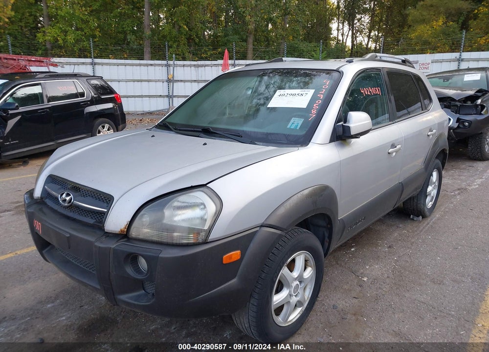 2005 HYUNDAI TUCSON GLS/LX VIN: KM8JN72D75U107038