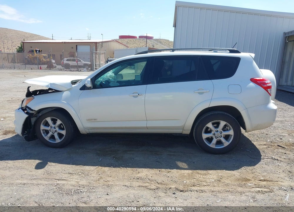 2011 TOYOTA RAV4 LIMITED V6 VIN: JTMEK4DV8B5105890