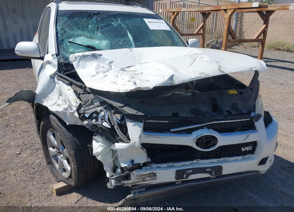 2011 TOYOTA RAV4 LIMITED V6 VIN: JTMEK4DV8B5105890