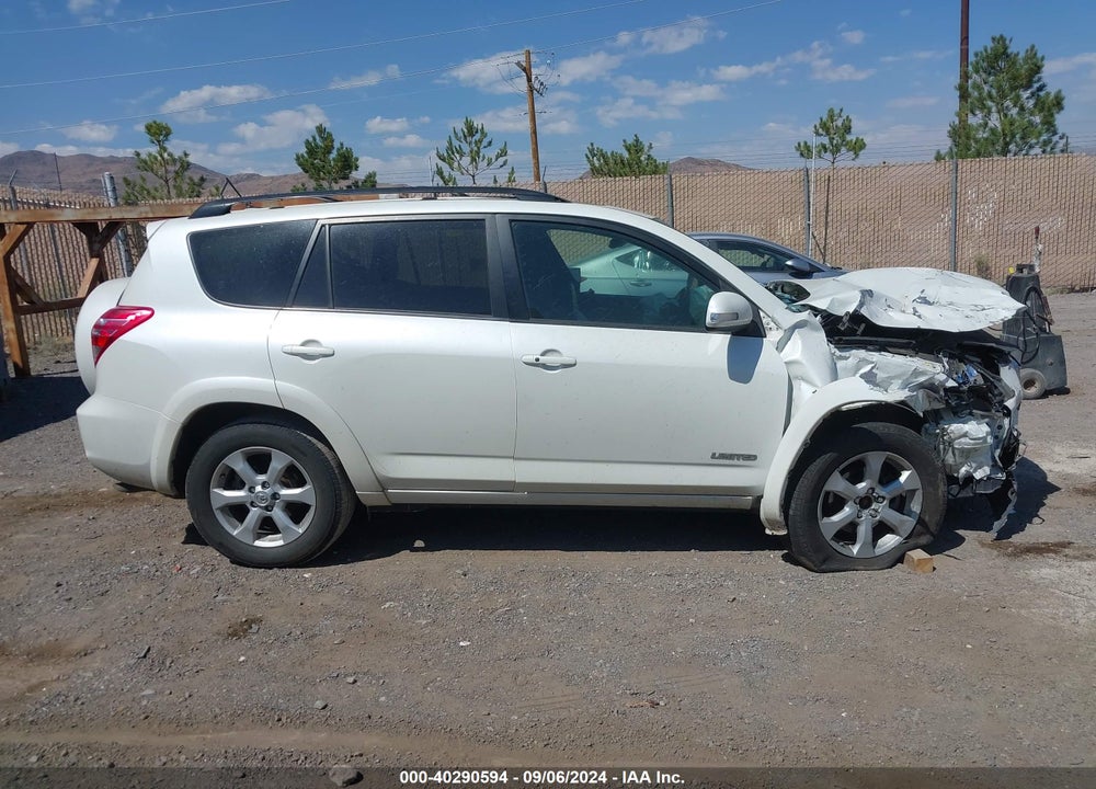 2011 TOYOTA RAV4 LIMITED V6 VIN: JTMEK4DV8B5105890