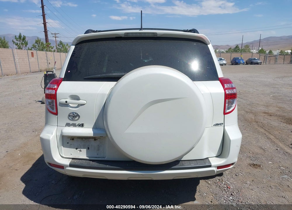 2011 TOYOTA RAV4 LIMITED V6 VIN: JTMEK4DV8B5105890