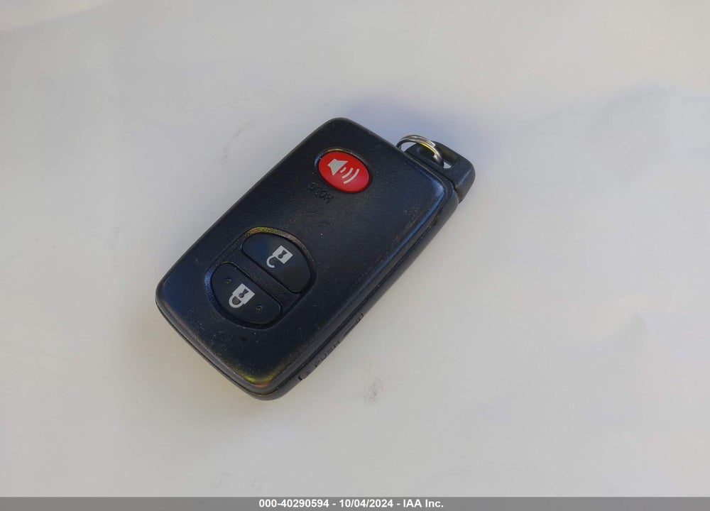 2011 TOYOTA RAV4 LIMITED V6 VIN: JTMEK4DV8B5105890