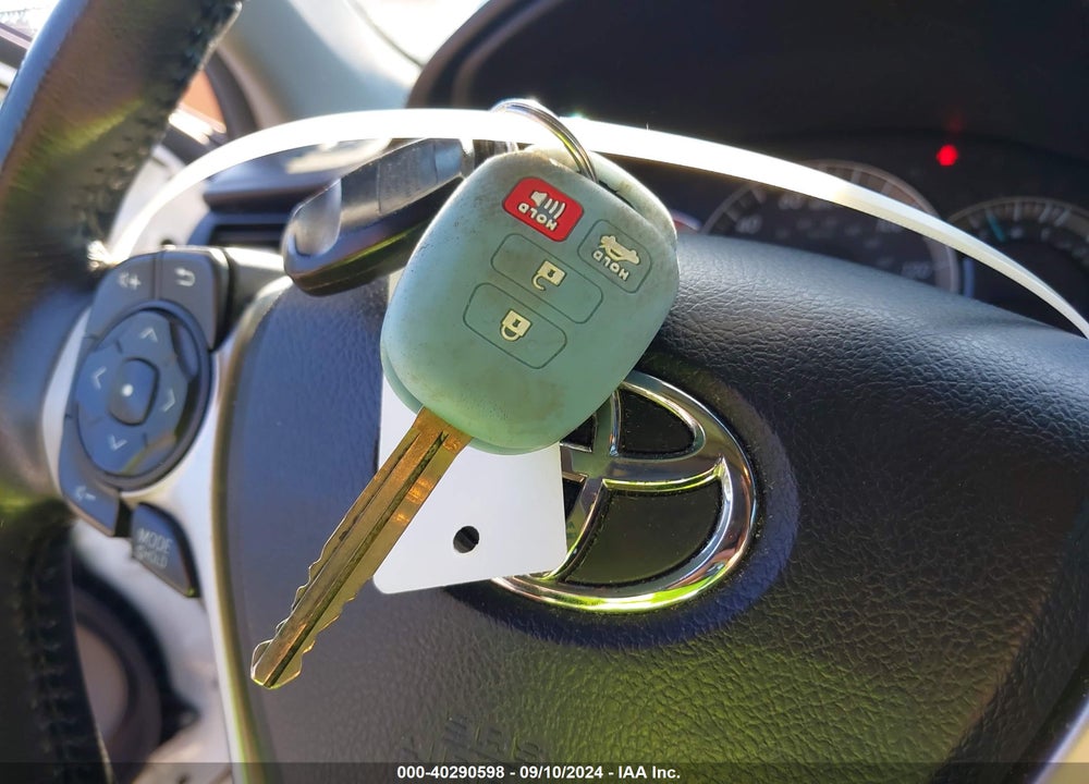 2012 TOYOTA CAMRY VIN: 4T1BF1FK3CU555698