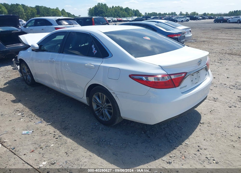 2015 TOYOTA CAMRY SE VIN: 4T1BF1FK8FU110233