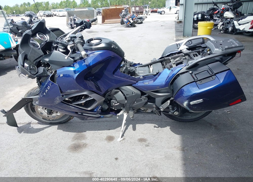 2014 TRIUMPH MOTORCYCLE TROPHY SE VIN: SMTH02XK1EJ625760