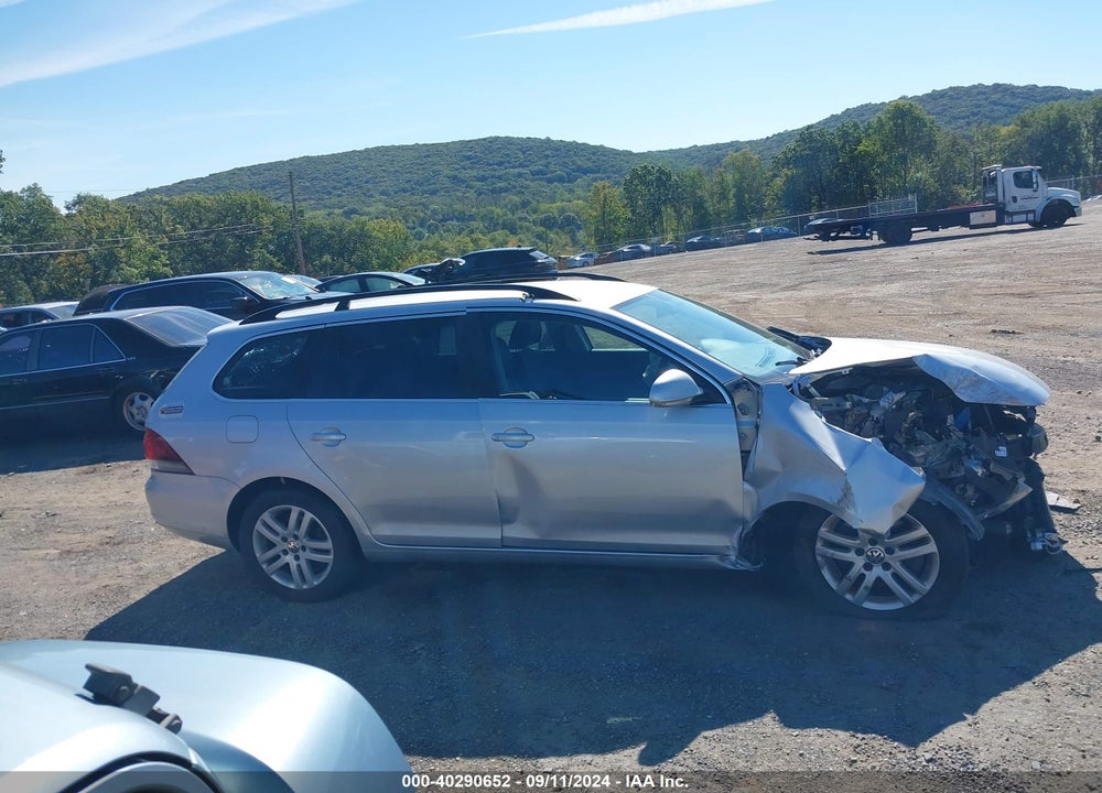 2014 VOLKSWAGEN JETTA SPORTWAGEN 2.0L TDI VIN: 3VWPL7AJ7EM614681