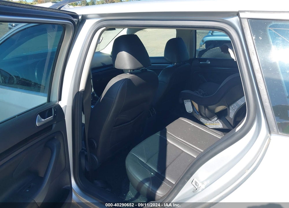 2014 VOLKSWAGEN JETTA SPORTWAGEN 2.0L TDI VIN: 3VWPL7AJ7EM614681