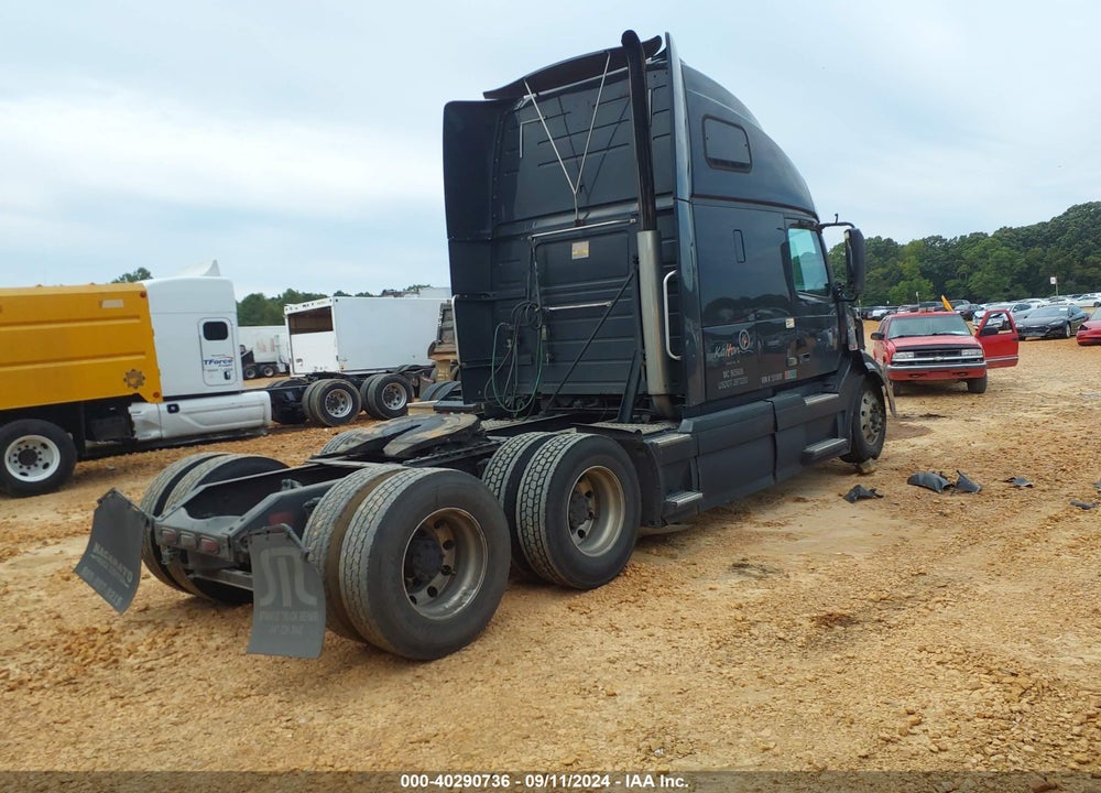 2014 VOLVO VN VNL VIN: 4V4NC9EGXEN151899
