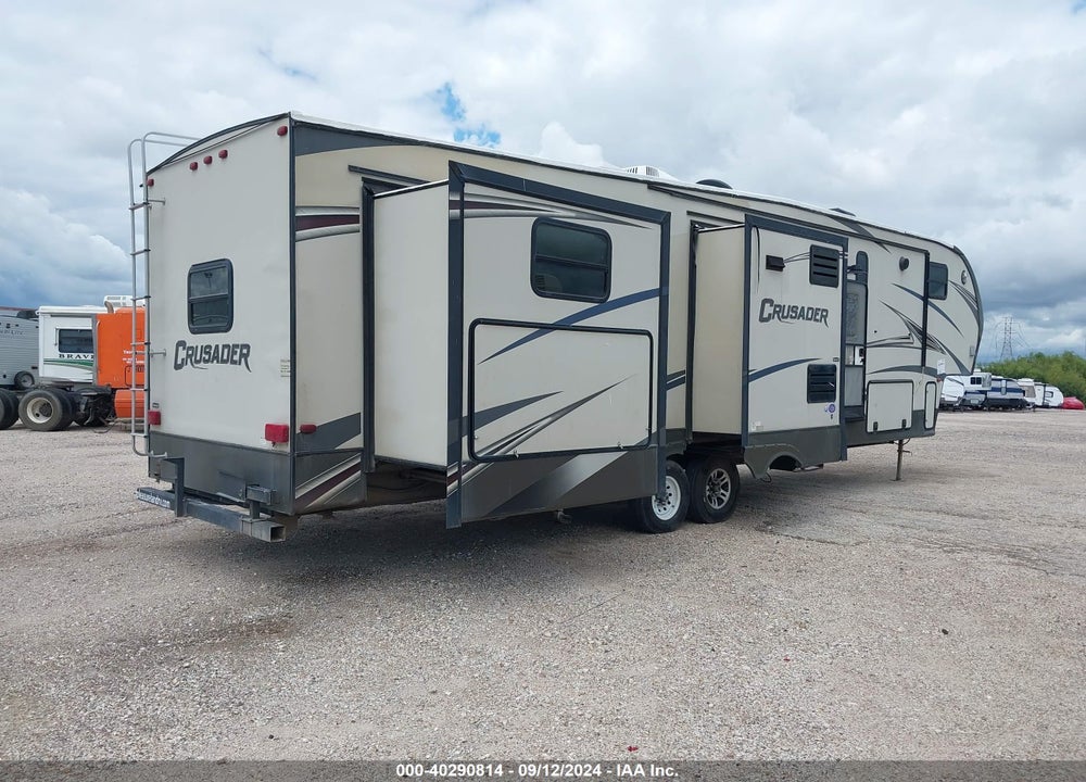 2016 FOREST RIVER CRUSADER CSF 370 BHQ VIN: 5ZT3CS2B3GG118333