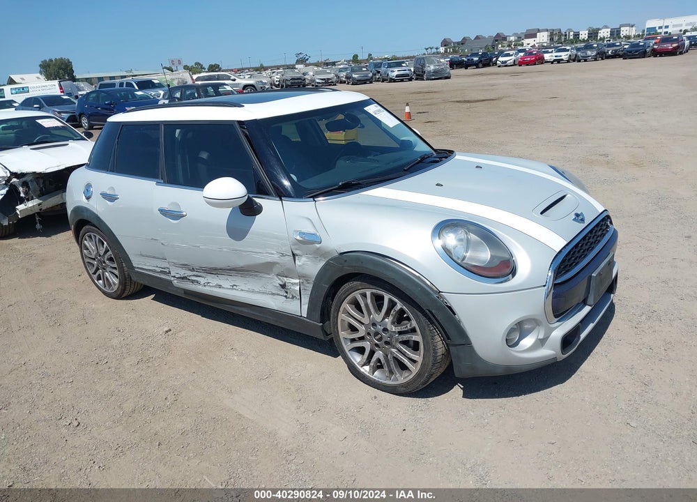 2015 MINI HARDTOP COOPER S VIN: WMWXU3C56F2B59596