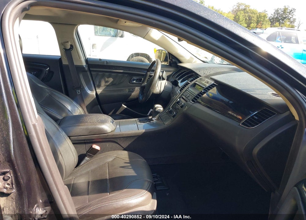 2010 FORD TAURUS LIMITED VIN: 1FAHP2FW0AG108879