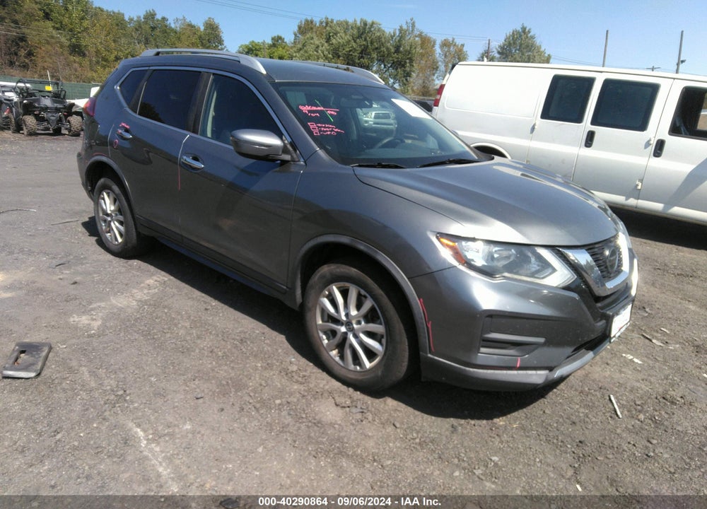 2018 NISSAN ROGUE SV VIN: KNMAT2MV6JP526249