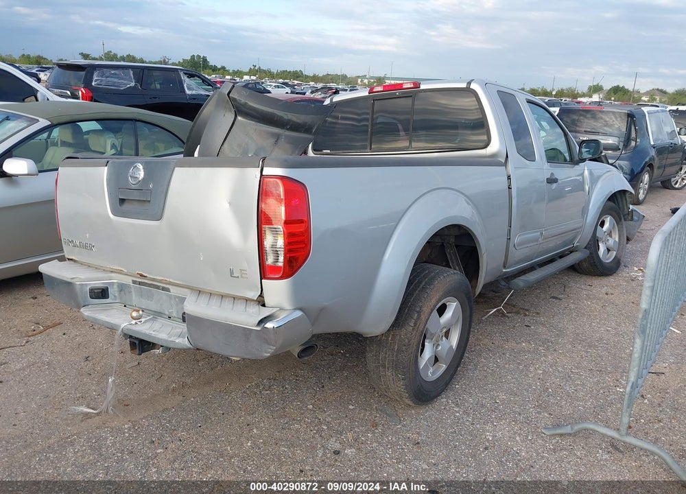 2005 NISSAN FRONTIER LE VIN: 1N6AD06U55C413800