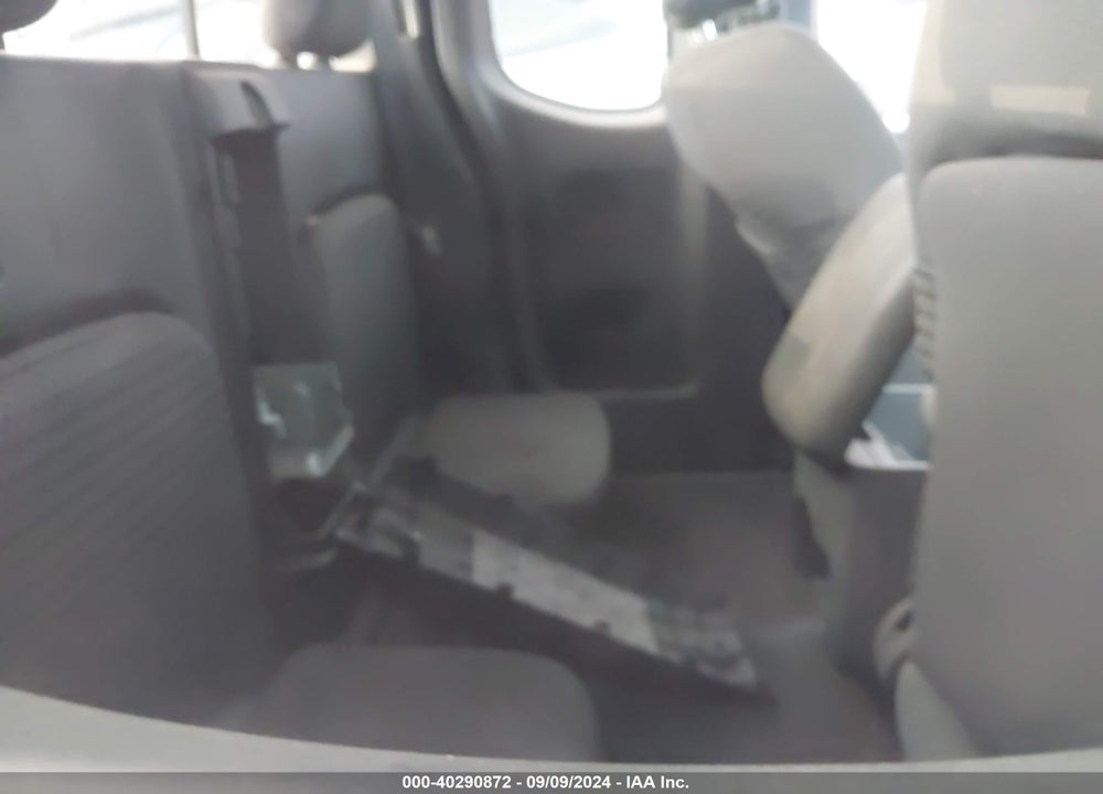 2005 NISSAN FRONTIER LE VIN: 1N6AD06U55C413800