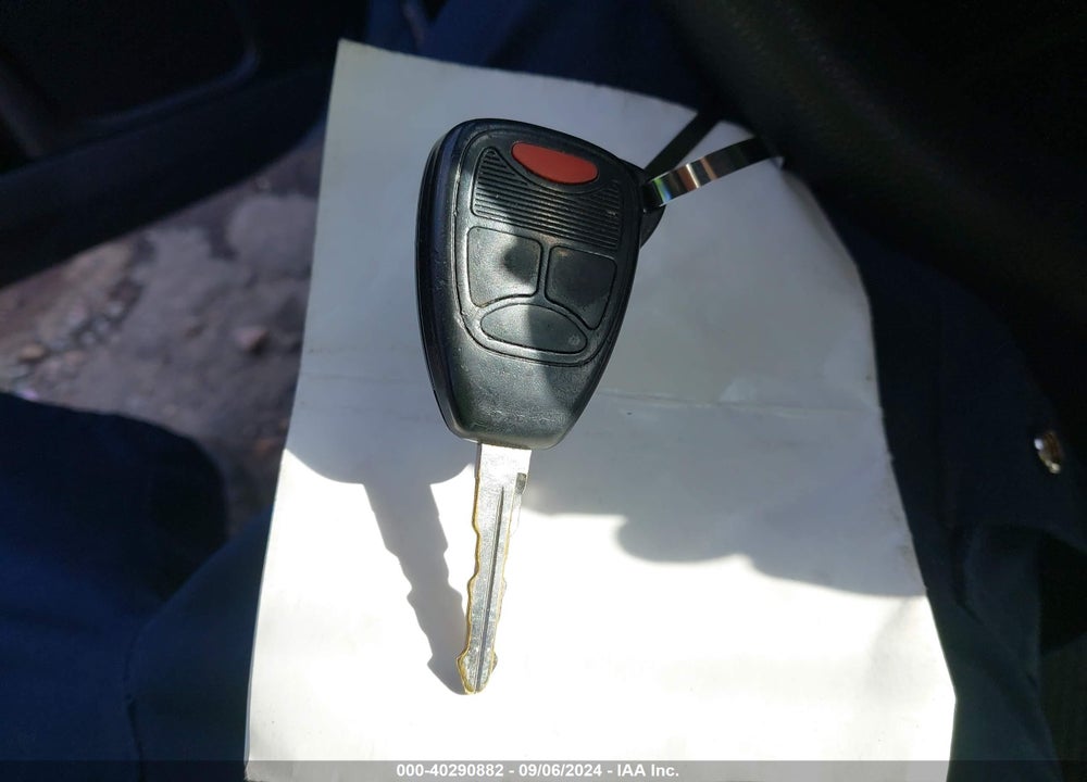 2014 CHRYSLER 200 LX VIN: 1C3CCBAB2EN211070