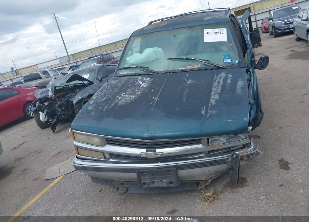 1997 CHEVROLET TAHOE LS VIN: 1GNEK13R2VJ433716