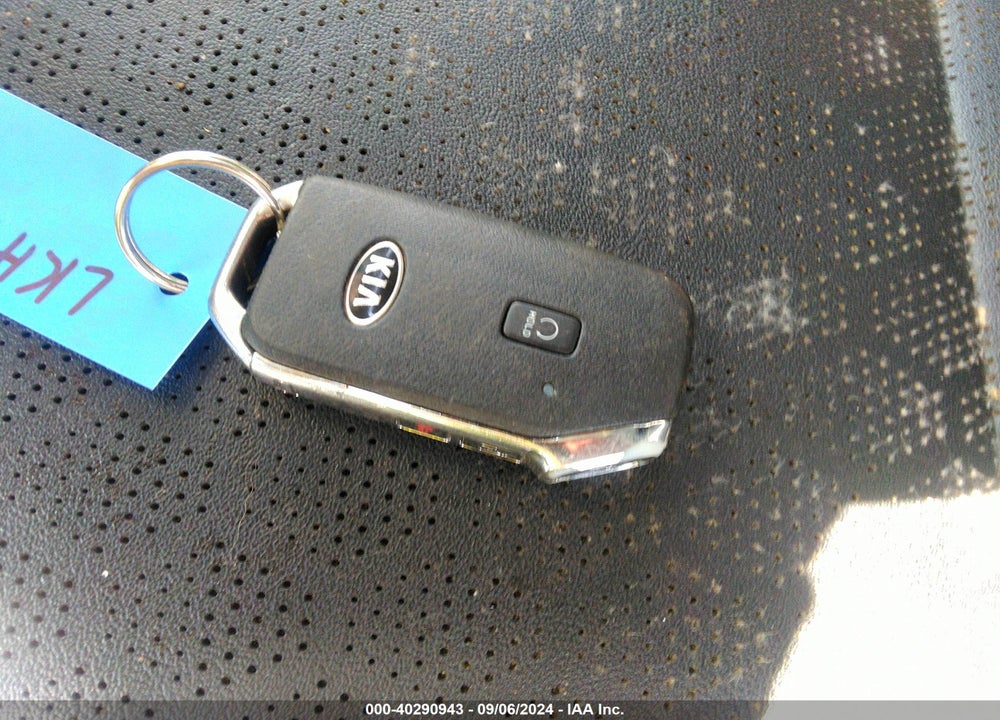 2021 KIA SELTOS EX VIN: KNDERCAA2M7095873