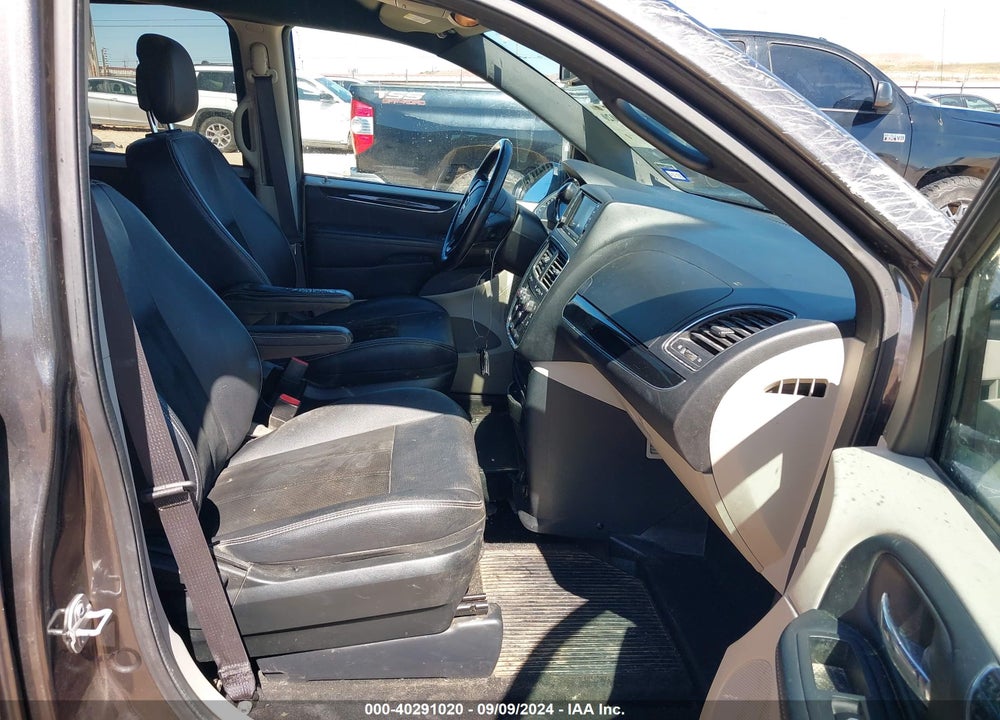 2017 DODGE GRAND CARAVAN SXT VIN: 2C4RDGCG1HR714945