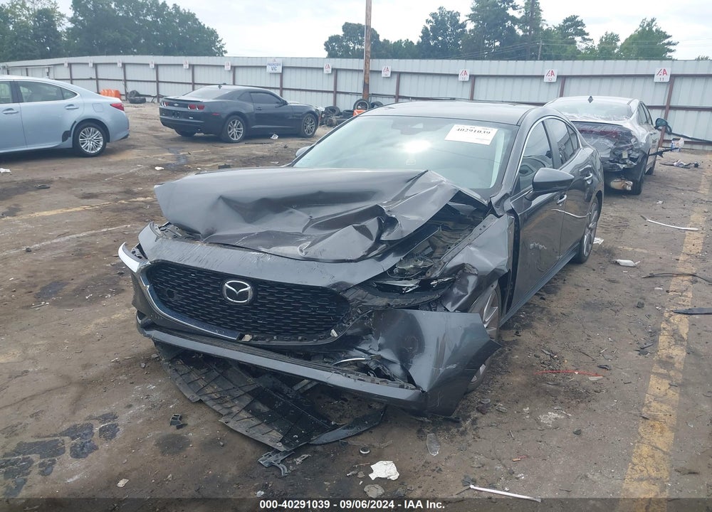 2019 MAZDA 3 PREFERRED PACKAGE VIN: 3MZBPADL3KM110004