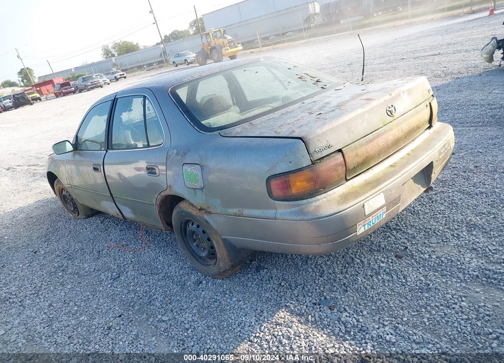 1993 TOYOTA CAMRY LE VIN: 4T1SK12E8PU315001