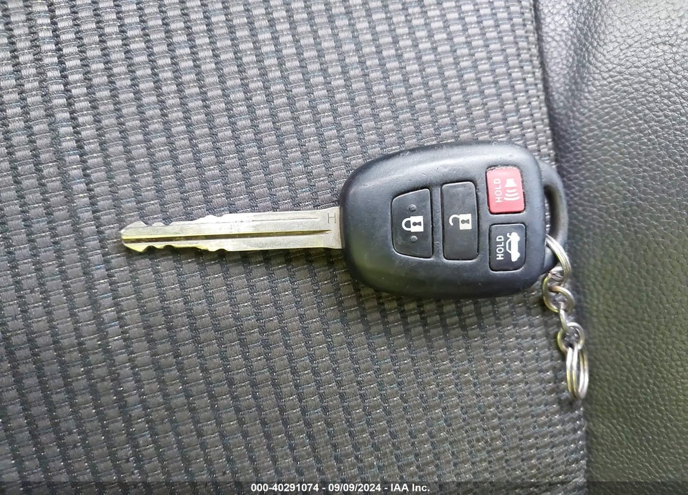 2015 TOYOTA COROLLA S PLUS VIN: 5YFBURHE3FP227182