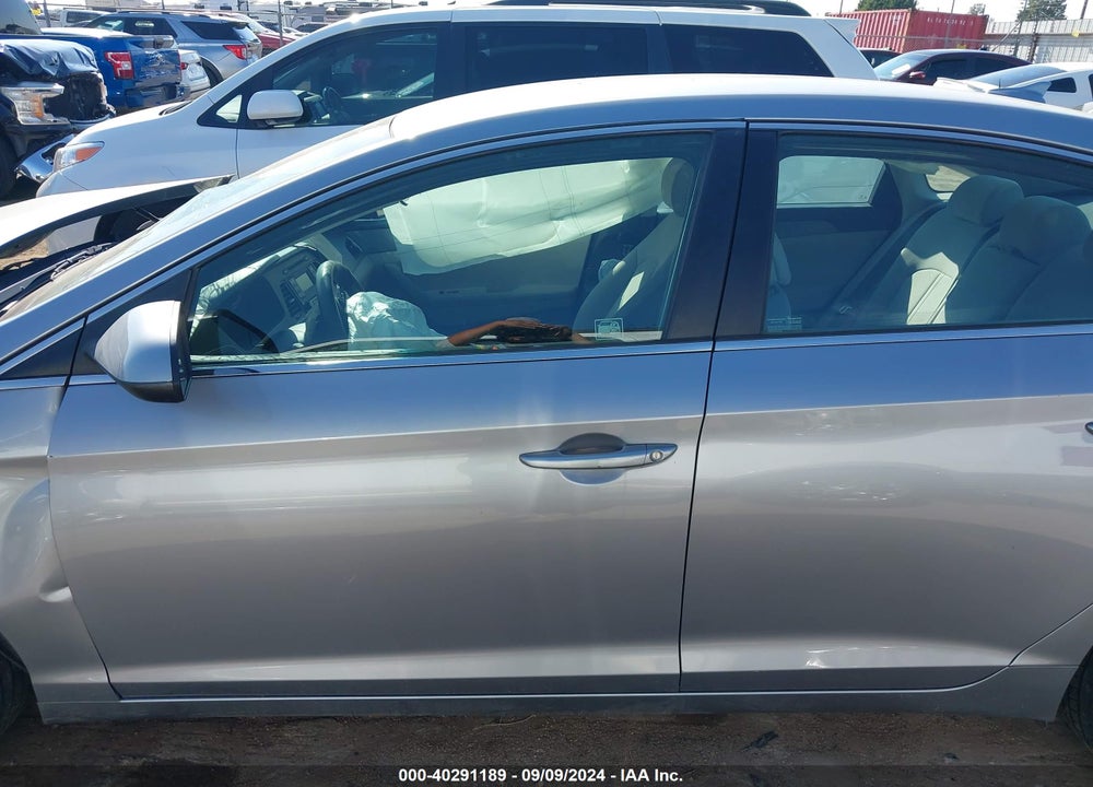 2017 HYUNDAI SONATA VIN: 5NPE24AF5HH566003
