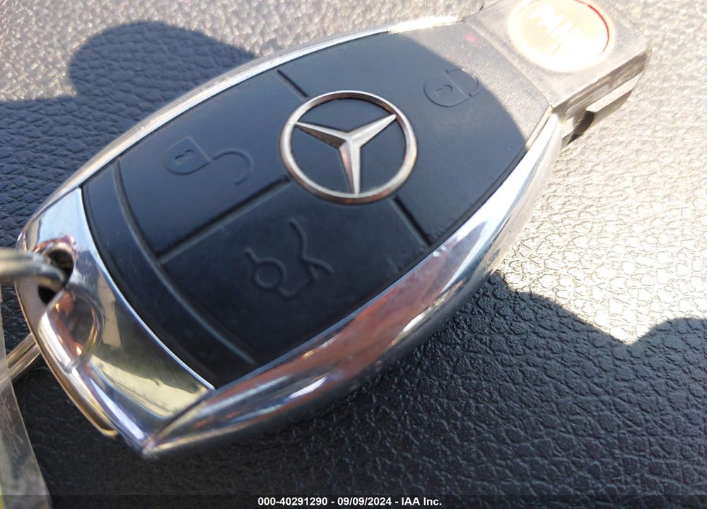 2009 MERCEDES-BENZ C 63 AMG VIN: WDDGF77XX9F327675